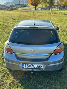 Opel Astra H - 4