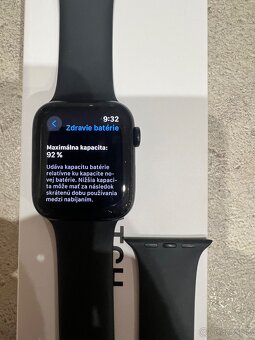 Apple Watch SE (2nd Gen) 2022 - 4