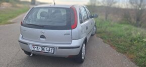 Opel corsa c - 4