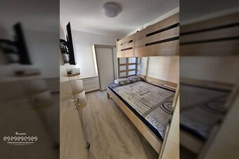 PRIVLAKA - trojizbový apartmán 20 m od mora - 4