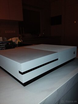 Xbox one s 1 Tb - 4