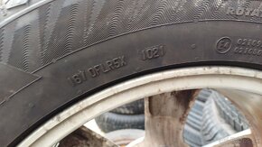 Nissan originál 215/60R17 - 4