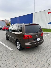 Volkswagen Vw Touran 2.0 TDI 103kw Highline,Navi,Alcantara - 4