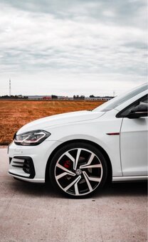 Volkswagen Golf GTI 7.5 , Facelift Virtual Cockpit  BENZIN - 4