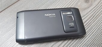 Nokia N8 "black edition" + Nokia Lumia 820 - do zbierky. - 4