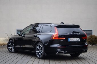 Volvo V60 B4 R-design Black Line Edition - 4