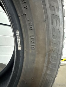 215/65R17 Bridgestone - 4