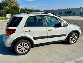 Suzuki SX4 1.6 88kw 4x4 136tis KM rv 2013 biela perlet - 4