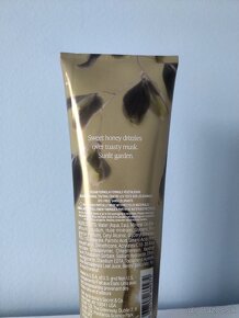 Telove mlieko Victoria's Secret a ocny krem Yves Rocher - 4