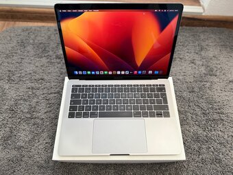 MacBook Pro 13" 2017 8GB 256 GB Space Gray - 4