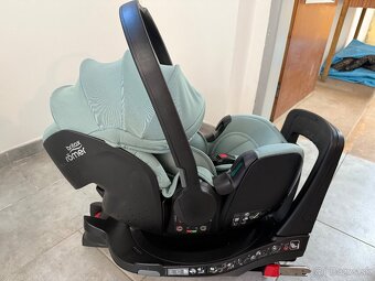 Britax Romer Baby Safe 5Z2 - 4