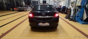 Opel Astra GTC - 4