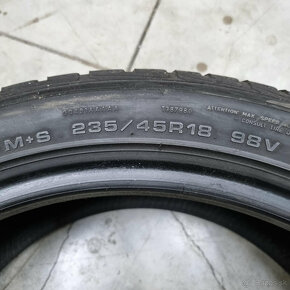 Zimné pneumatiky 235/45 R18 GOODYEAR DOT3720 - 4