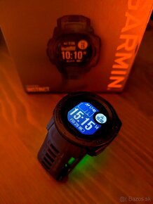 Garmin Instinct BLACK + nabíjačka - 4