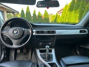 BMW E92, 325 xi - 4