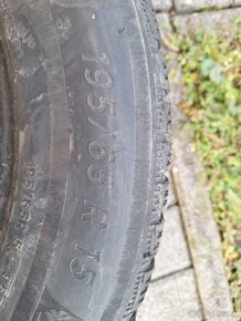 Pneu zimne 195/65r15 - 4