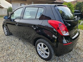 Hyundai i20 1.2i Facelift 2013 SK TP Nová STK/EK - 4