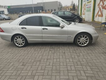 Mercedes - Benz C 180 - 4