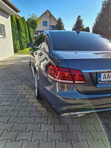 Mercedes E200 cdi Bluetec Sedan - 4