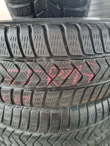 225/55R17 Pirelli - 4