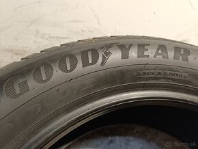 215/60 R17 Zimné pneumatiky Goodyear Vector 2 kusy - 4