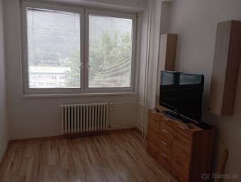 Prenajmem 1,5 izbový byt - apartmán - 4