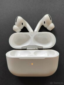 Apple AirPods Pro - 4