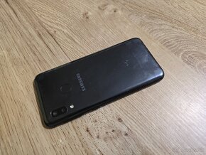 Samsung galaxy A20e dual sim neblokovany displej bez skraban - 4