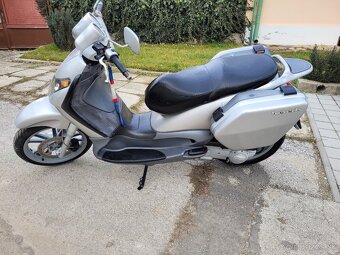 Piaggio Beverly 125 - 4