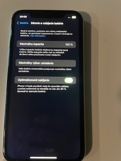 Krásny Iphone XR bielej farby 64GB batéria 100 percent - 4