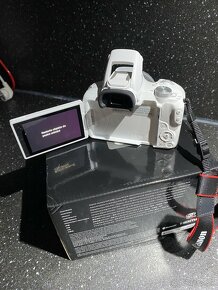 Digitálny fotoaparát Canon EOS R50 biely - 4