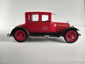 AMERCOM-FIRE TRUCKS 1:43 VICTORIA FIRE CHIEF USA-POZRI FOTO - 4