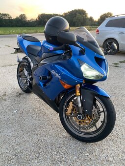 Kawasaki ninja zx6r 636 - 4