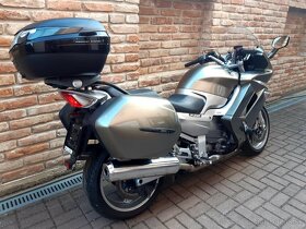 Yamaha FJR 1300 - 4