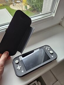 Puzdro pre Nintendo Switch Lite + Ochranne sklo - 4