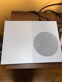 Xbox one s - 4