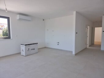 CHORVÁTSKO - Apartmán s krásnym výhľadom na more - ROGOZNICA - 4