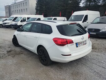 Opel Astra Sport Tourer ST 1.7 CDTI ECOTEC 125k Cosmo - 4