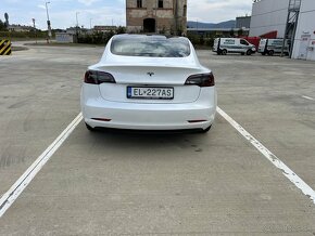 Tesla model 3 SR LFP 60 kWh AMD 12/2022 Dph - 4