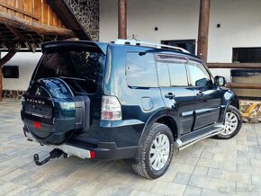 Mitsubishi Pajero Wagon 3.2 DI-D UZÁVIERKA VEĽMI ZACHOVALÉ - 4