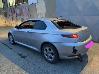 predám Alfa Romeo GT na súčiastky - 4