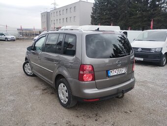 Volkswagen Touran 2.0 TDI 170k Highline DSG - 4