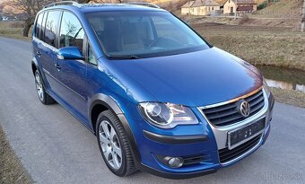 Volkswagen touran 1.9 tdi cross rok 2009 ťažné navigacia - 4