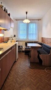 Na predaj: 3-izb. byt s garážou - 85.000,- EUR - Nové Mesto  - 4