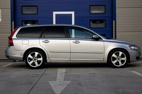 VOLVO V50 2.0D - 4