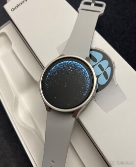 Samsung Galaxy Watch 6 44mm Silver - super stav - 4