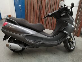 Piaggio x9 revolution 125 - 4