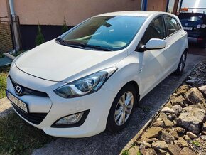 Hyundai i30 1.6 - 4