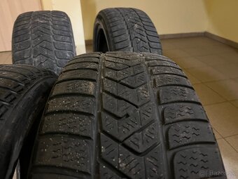 Predám 225/45 r18 zimné pneu - 4