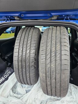 Predám 4ks nové letné pneumatiky GOODYEAR 215/60 R17 - 4